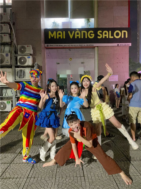 Ảnh Chú hề vặn bóng ở Chương Mỹ 0911691080