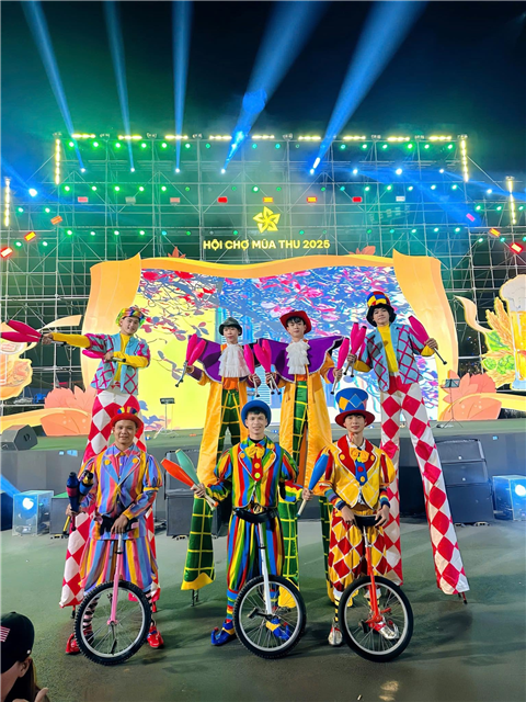 Thuê Xiếc Biểu Diễn Tại Thạch Thất | Chú Hề Event