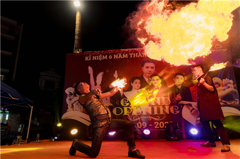 Ảnh Thuê Xiếc Sự Kiện Công Ty Tại Hà Nội | Chú Hề Event