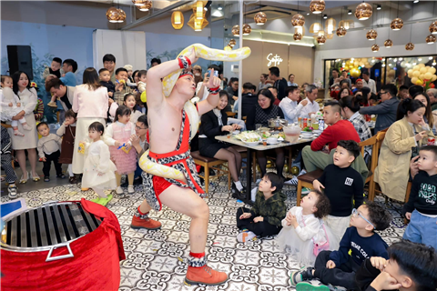 Ảnh Thuê Xiếc Biểu Diễn Tại Hà Đông | Chú Hề Event